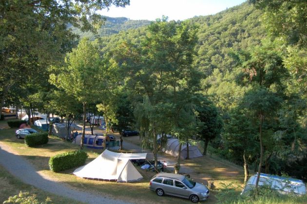 Overnachten_kamperen_small_05-cd521ea7 At the camping